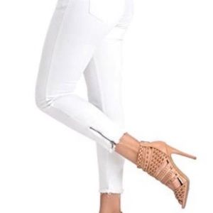 KanCan Women's White Skinny Jeans